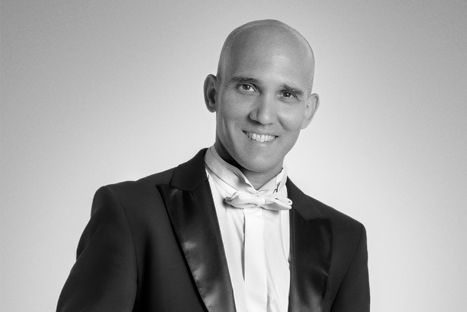 PFCantabria's tweet image. 🎼🎻 Llegáis a tiempo de viajar esta misma tarde hasta &apos;Territorios imaginados&apos; junto a la @es_oscan y Miguel Borrego 😏

✍ La primera vez que la #OSCAN, bajo la batuta de Paula Sumillera, aborda dos grandes partituras sinfónicas👌

🎟 Taquilla y web 👩‍💻 entradas.janto.es/palaciofestiva…