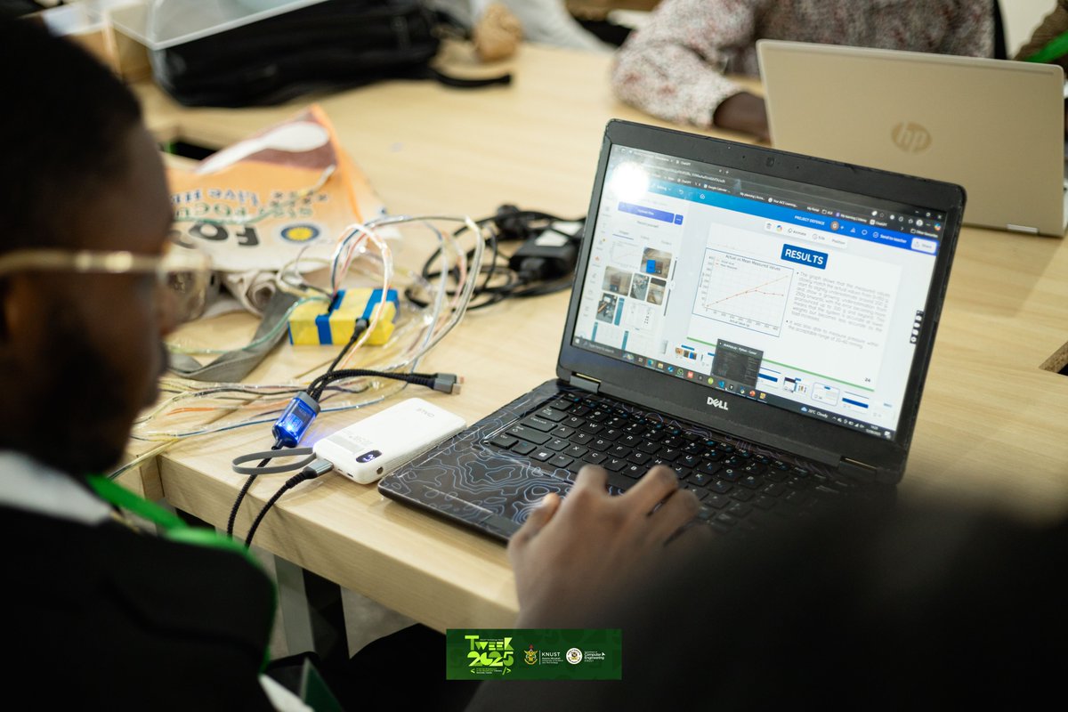 compengKNUST's tweet image. 📍𝐈𝐧𝐭𝐞𝐫𝐧𝐚𝐭𝐢𝐨𝐧𝐚𝐥 𝐋𝐢𝐭𝐞𝐫𝐚𝐜𝐲 𝐃𝐚𝐲 𝟐𝟎𝟐𝟓

Literacy is not only words on paper. It is also knowing how to use digital tools, systems, and data.

At Computer Engineering, KNUST, we build both.