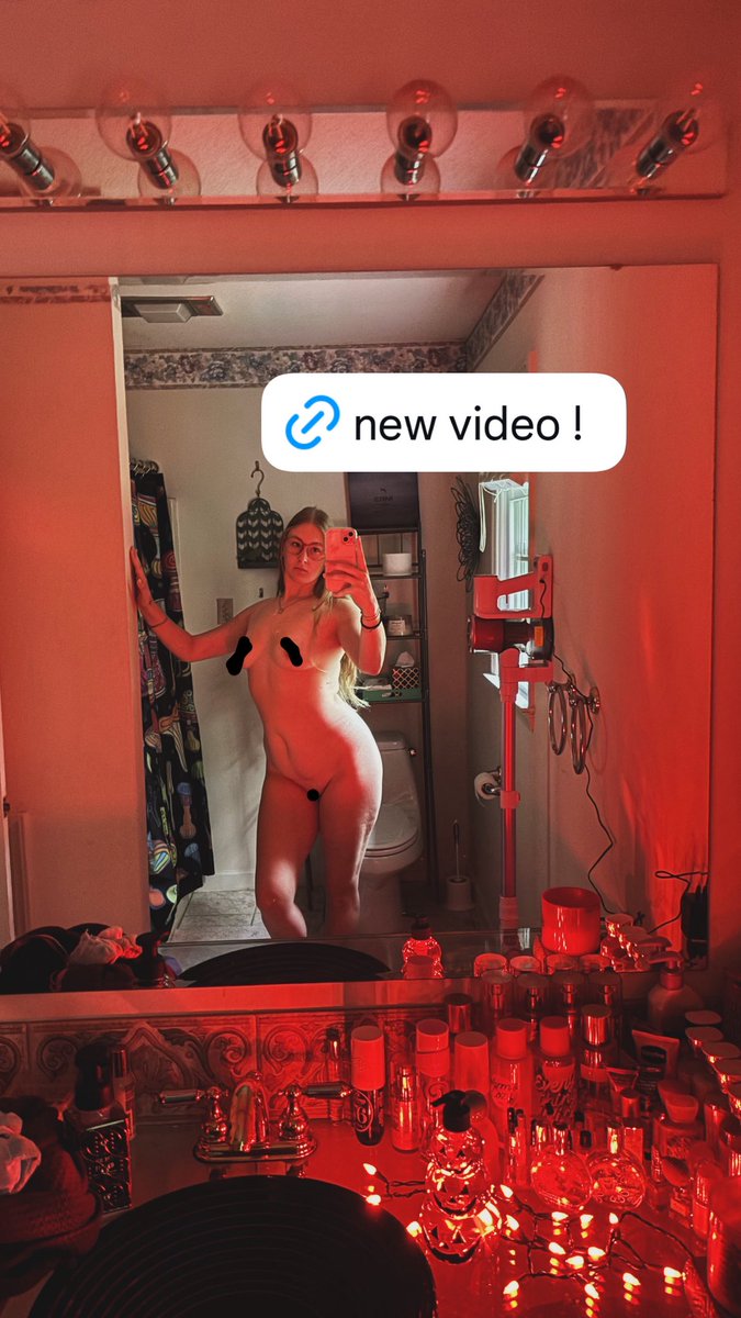 Kee22288's tweet photo. https://t.co/RMyHRoxjkH

Would u like my panties? 
#of #onlyfans #girls #tits #ass #pornhub #whitegirl #ofmodel #pornstar #cumshot #squirter https://t.co/KOoxCQOC3F