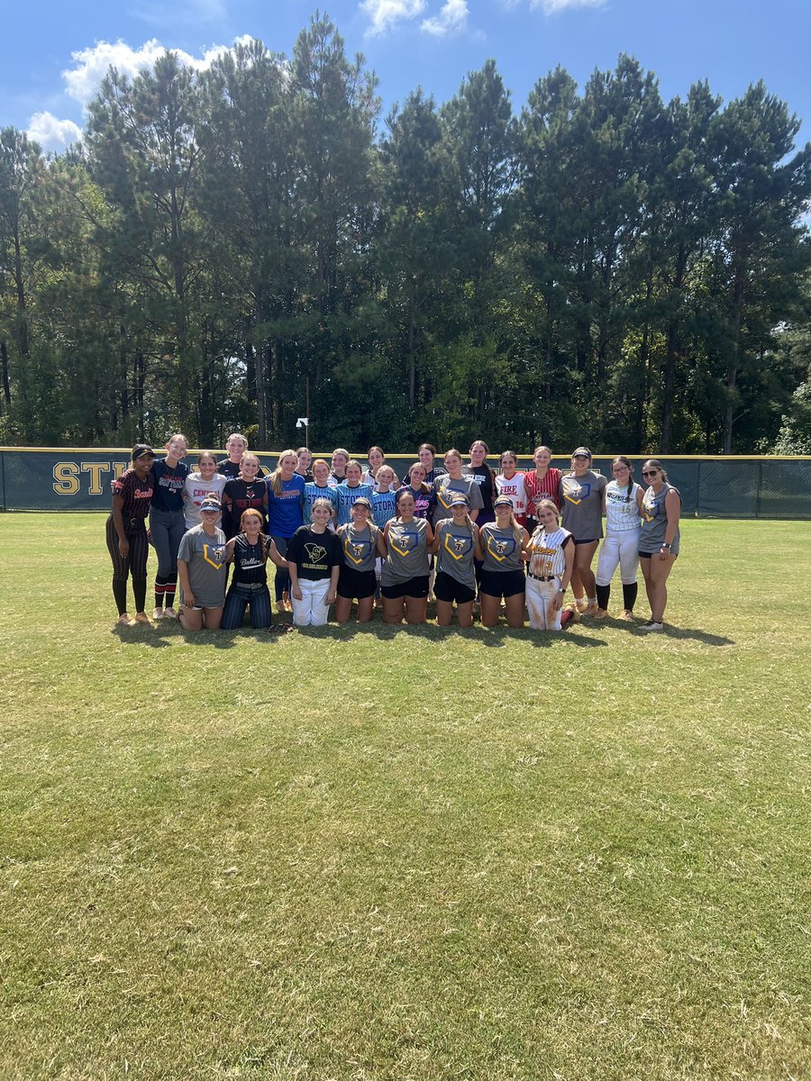 TechSoftball's tweet image. Another great Prospect Camp here at Flo Dar featuring an extremely talented group of campers and multiple future Stingers! Thank you to everyone who came out 
#ComeBallWithTheStingers 🐝