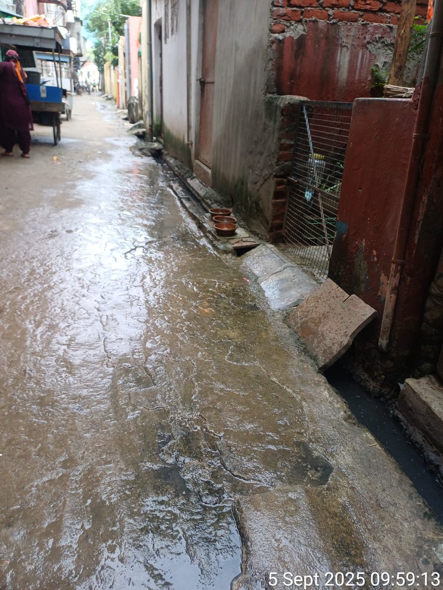noida_authority's tweet photo. @Journalist2221 @CeoNoida उपरोक्त के संबंध में सम्बंधित विभाग द्वारा सूचित किया गया है कि उल्लेखित स्थल पर आवश्यक कार्यवाही प्रगतिरत है व सन्दर्भ हेतु फोटोग्राफ्स/वीडियो संलग्न हैं। https://t.co/YbZkLReb7D