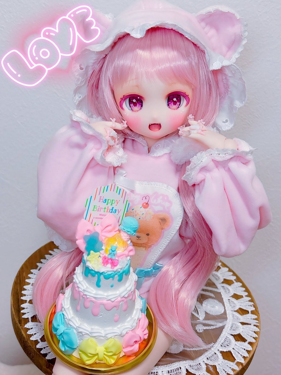 今日は桃華ちゃんお迎えして一年💖
可愛くて元気いっぱいな桃華ちゃんにいつも元気を貰ってます🫶💕

#まみっ子
#なにぬねこもの
 #babywhip_doll
#NEKOCHOCO
#うちのこかわいい