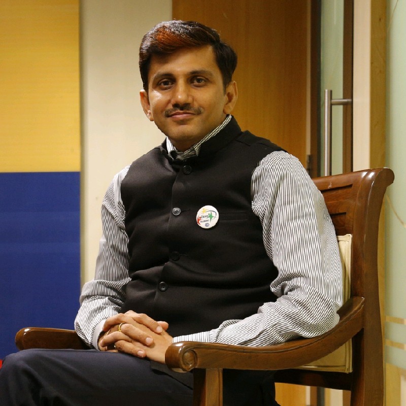 ETAuto's tweet image. From boardroom to policymaking: How Rama Shankar Pandey is bridging two worlds

Also read:
shorturl.at/VbVIG

#Leadership #PolicyMaking #SocialImpact #ETAuto