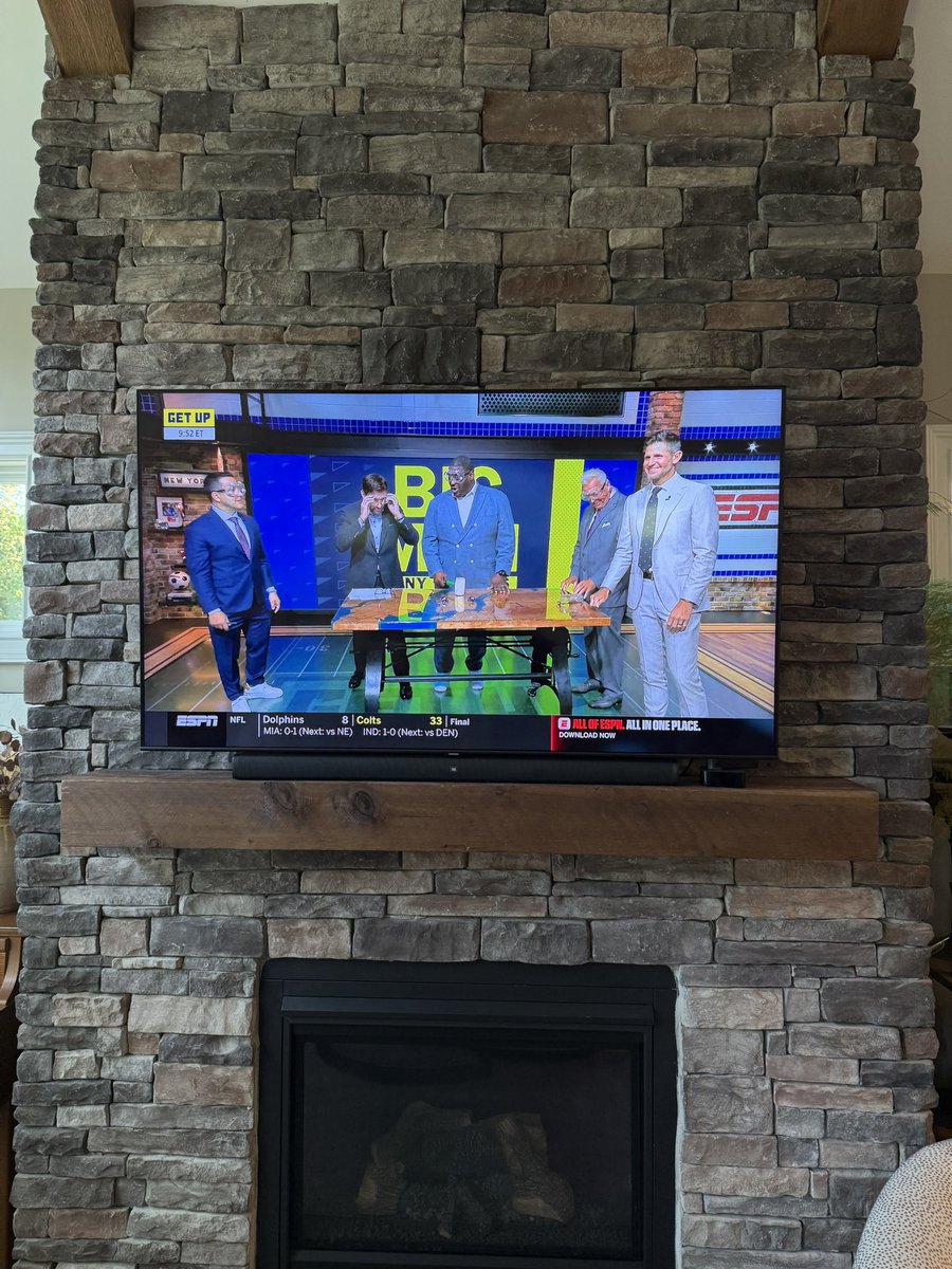 Football season Monday mornings on <a href="/GetUpESPN/">Get Up</a> are back 🙌🏻🙌🏻