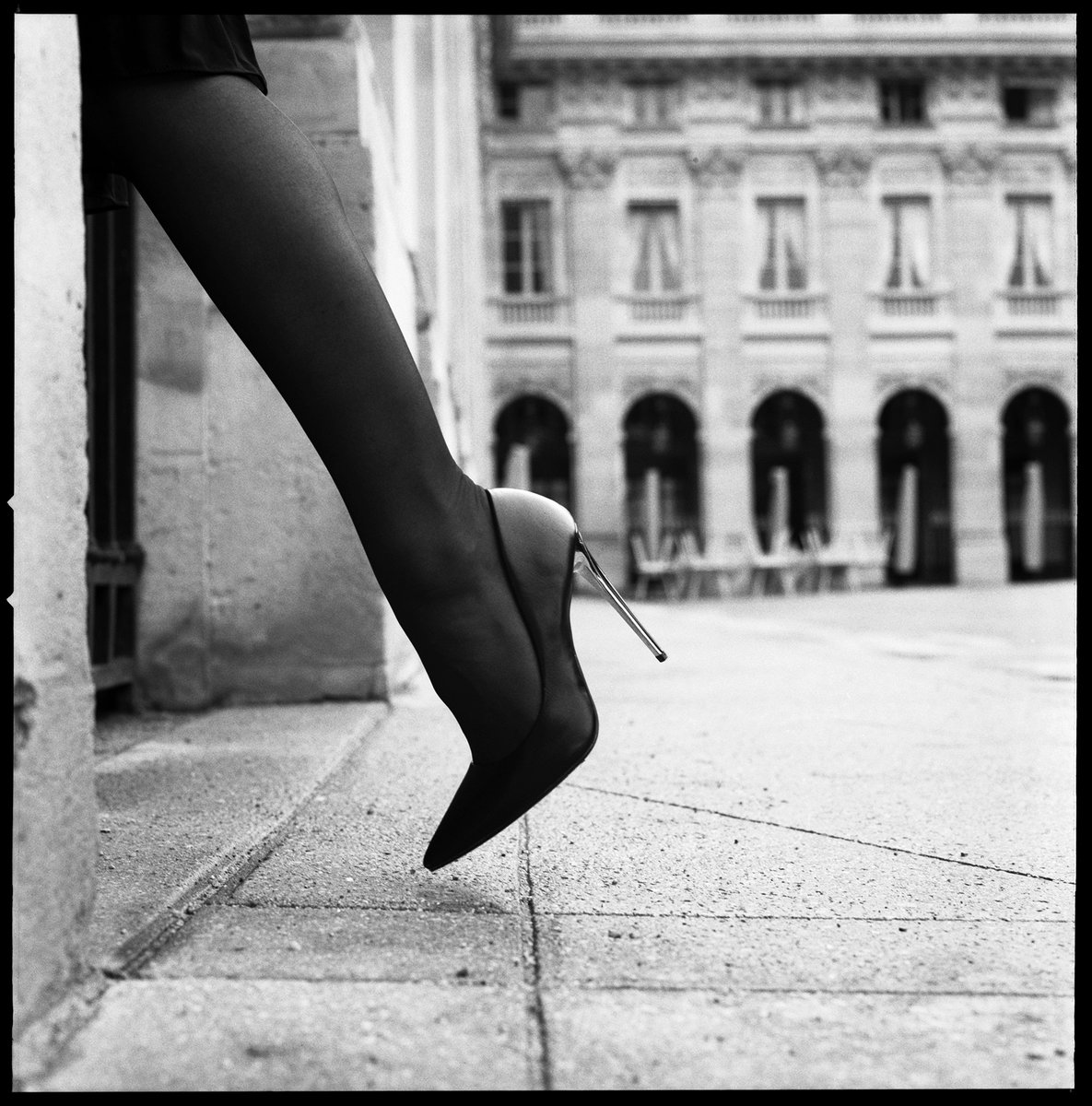 Unexpected Film Photography (@unexfilmanalog) on Twitter photo 'Just a step'
<a href="/Hasselblad/">Hasselblad</a> <a href="/ILFORDPhoto/">ILFORD PHOTO</a> <a href="/analog_fine_art/">Analog Fine Art Photography</a> <a href="/artlimitednet/">Art Limited</a> At the Palais Royal in Paris #filmisnotdead #filmphotography #photooftheday #photograghy #blackandwhitephotography 'Just a step'
<a href="/Hasselblad/">Hasselblad</a> <a href="/ILFORDPhoto/">ILFORD PHOTO</a> <a href="/analog_fine_art/">Analog Fine Art Photography</a> <a href="/artlimitednet/">Art Limited</a> At the Palais Royal in Paris #filmisnotdead #filmphotography #photooftheday #photograghy #blackandwhitephotography
