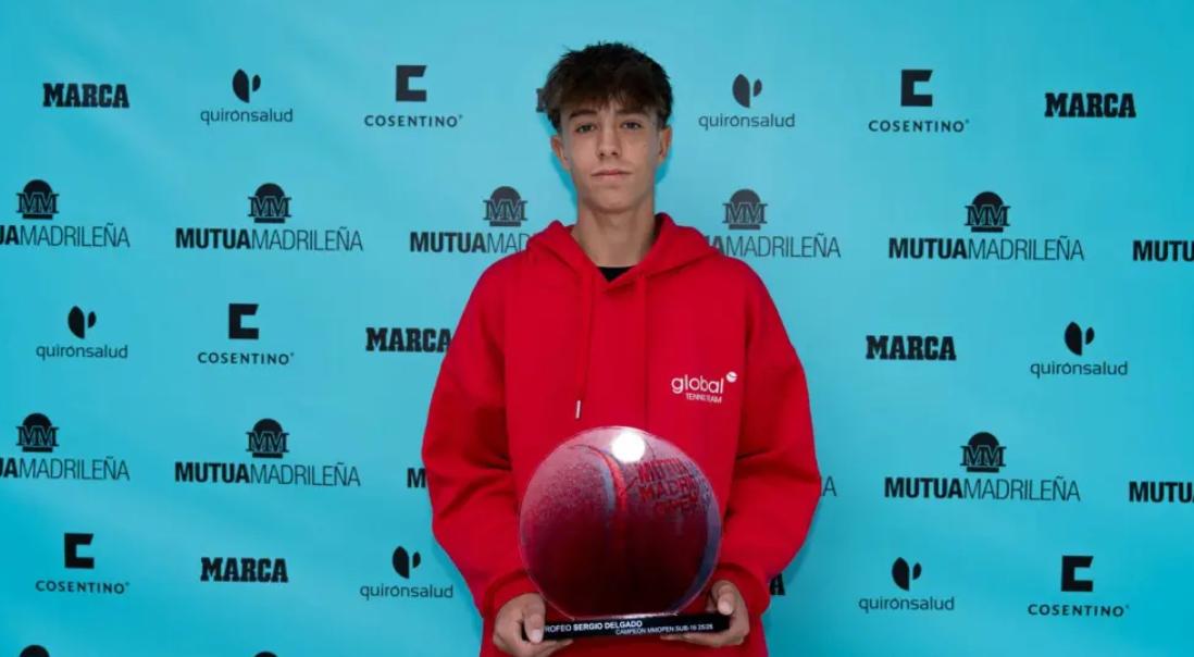 🎾 ¡Ya estamos trabajando con tenistas que comenzarán su aventura universitaria en 2028! Uno de ellos es Gonzalo Corrales, que este finde se proclamó campeón de una de las pruebas del MMO, logrando su pase a la fase final!💥¡Enhorabuena, un orgullo acompañarte en el camino! 🚀
