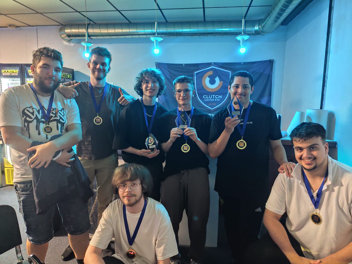 🏆 UNITED MAYHEM VI – die Top 8:
1️⃣ Joni <a href="/jonathanscwr/">Joni</a> 
2️⃣ Youssef <a href="/SsbYou/">2F | Youssef</a>
3️⃣ Luc <a href="/Luc_SSB/">Luc 🌙</a>
4️⃣ Yakumo09 <a href="/YakumoSSB/">❄️CGN | Yakumo❄️</a> 
5️⃣ Junes <a href="/BombaJunes/">Junes</a>  &amp; Pac-Slash <a href="/PacSlashSSBU/">Pac-Slash</a> 
7️⃣ n0x <a href="/n0x_smash/">✮SFZ✮ n0x</a>  &amp; Alöl <a href="/alol_31/">Alöl</a> 
Danke an 78 TeilnehmerInnen fürs Mitfiebern – weiter geht’s im Oktober!