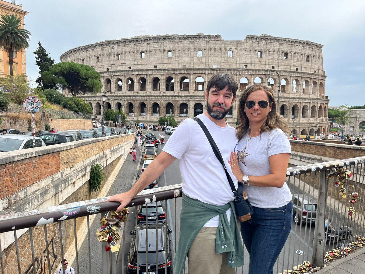 Amar no es ocupar el lugar de nadie, si no crear un lugar que nadie ocupara..

Roma 2025 ❤️
