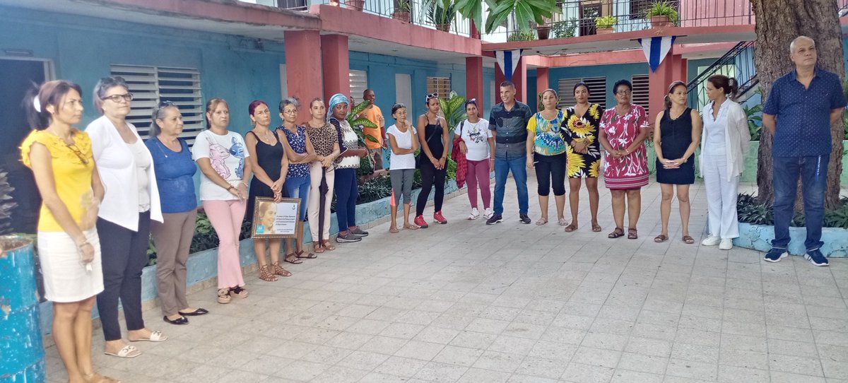 Desarrolla la Dirección de Ciencia y Técnica del <a href="/GECLasTunas/">Grupo Empresarial de Comercio Las Tunas</a> matutino correspondiente a la semana en curso.
Se aborda:
- Situación del sector en la provincia.
- Acontecer nacional e internacional.
#ComercioCuba #ComercioDelPueblo #PorLasTunasLaVictoria