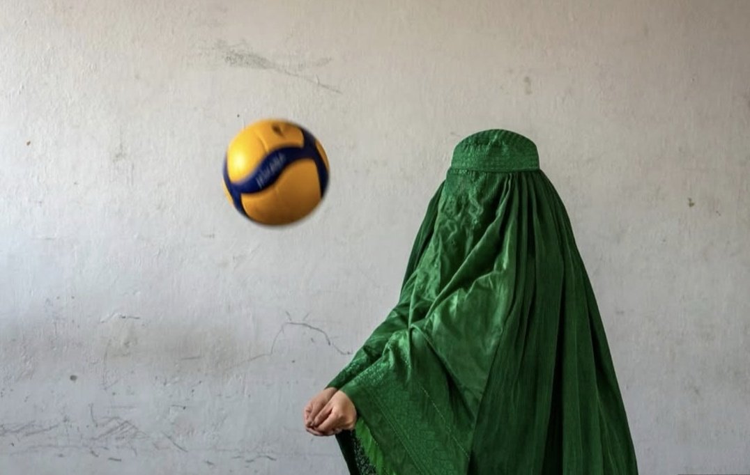 ExPakistan's tweet photo. Faith rewires the mind, superstition controls behaviour, and burqas hide bodies—but the real harm is mental: fear, learned helplessness, and enforced obedience.
Religion engineers suffering. #ScienceOverFaith https://t.co/p7QbEKF0Rg