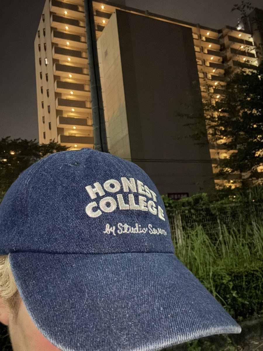 kae_mate524_K's tweet photo. 外はまだ蒸し蒸しだー💦
ちょっとコンビニまで🚶
#NAOTO
#HONESTCOLLEGE
#GU https://t.co/Qpw96Lpbe2