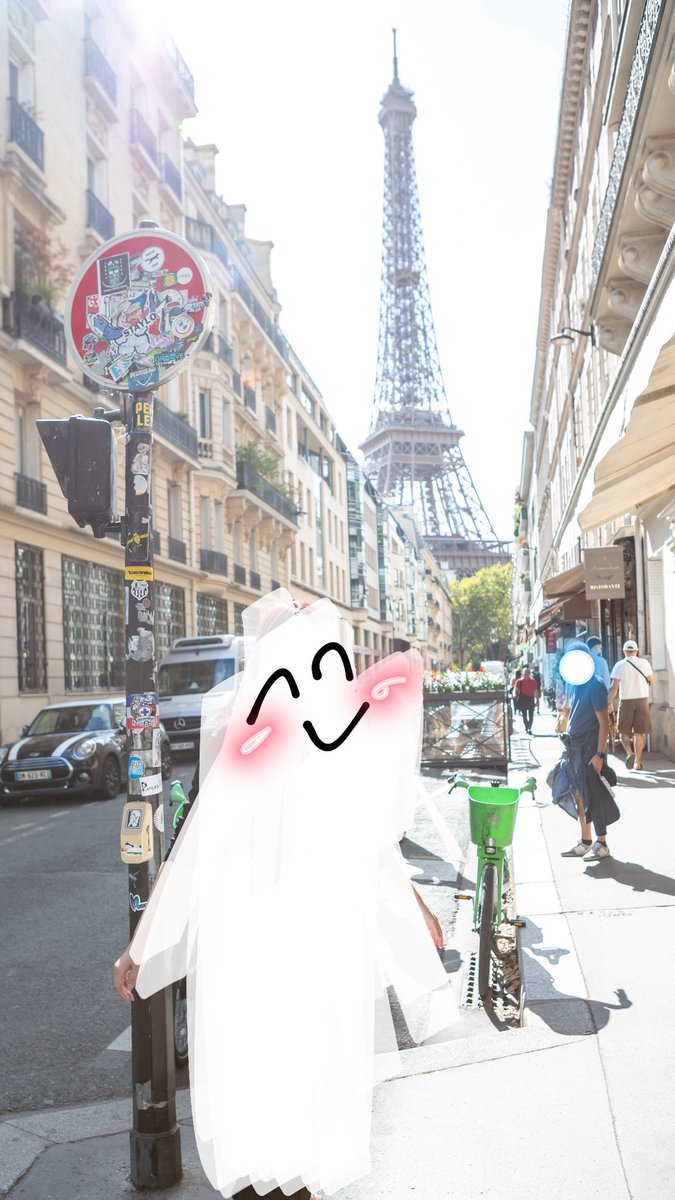 夏休み旅行でパリいってきた✌🏻
聖地巡礼📷トリュフパスタ食べたり、写真撮ったり！人多すぎてむずかった〜🫠
大学の卒業旅行でパリ行けなくて(イタリアだけ行った)心残りやったのが、スンヨンくんのおかげでついに念願叶った💖笑