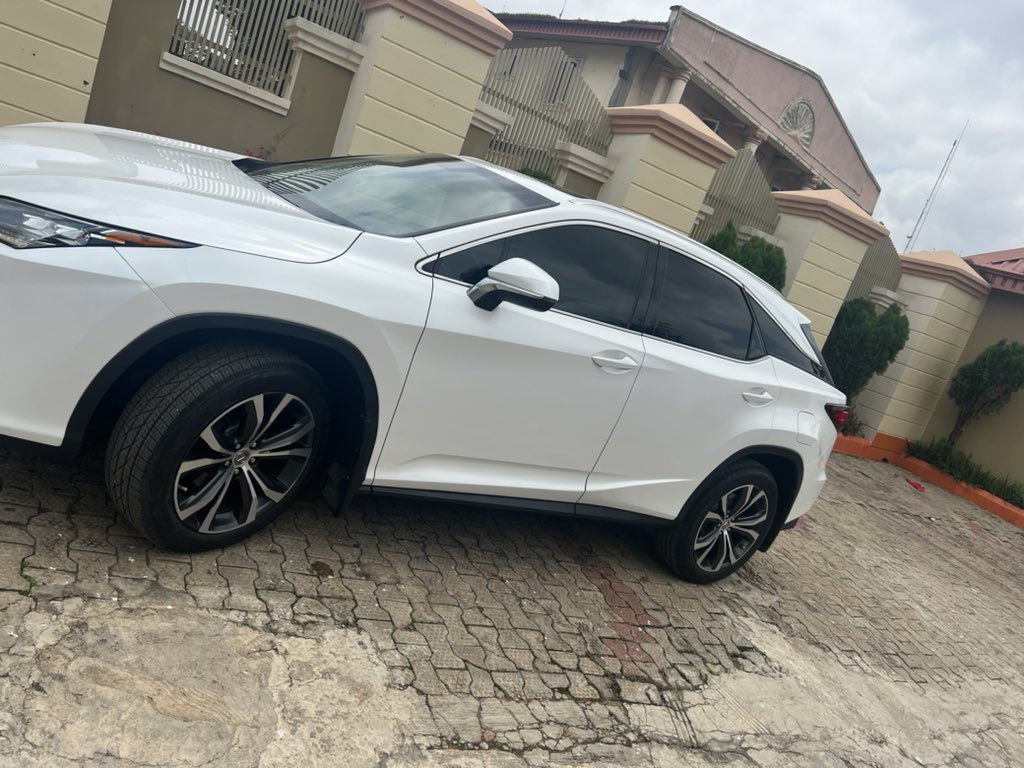 NgAutolix's tweet photo. LEXUS RX350 2016 https://t.co/9BX7l5Dpiw