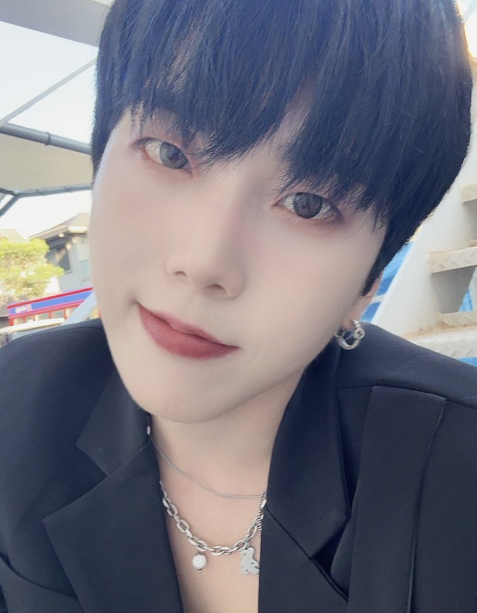 L5ST_official's tweet photo. 꾸꾸까까
#L5ST #로스트 #ロスト
#DOJUN #도준 #ドジュン https://t.co/HEQ1u9SH3U