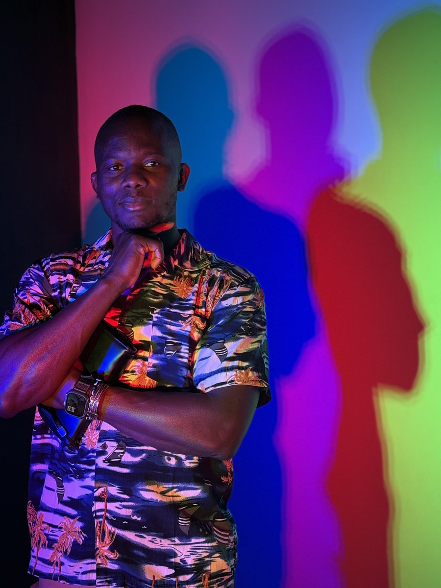 Wherever we are, we’re in the place the universe intends us to be. On our last day in Johannesburg, a chance shuttle ride led us to connect with a senator from Arizona. We shared ideas on social justice, exchanged contacts, and found life brings like minds together. 🙏