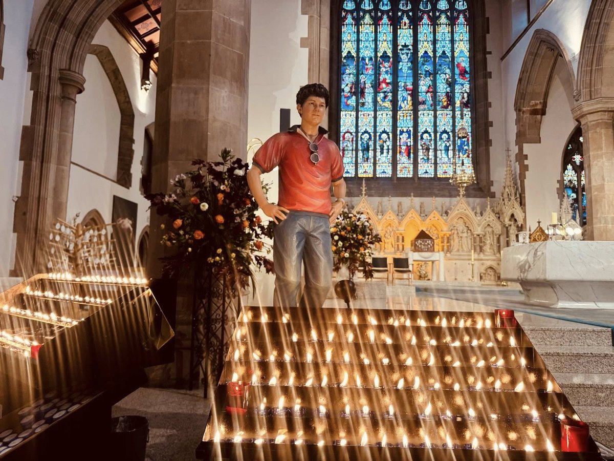 SaintMarysDerry's tweet image. A special evening yesterday for our Pope John Paul II Award @JP2Award pupils as they attended Mass at St Eugene’s Cathedral in honour of the newly canonised Saint Carlo Acutis.