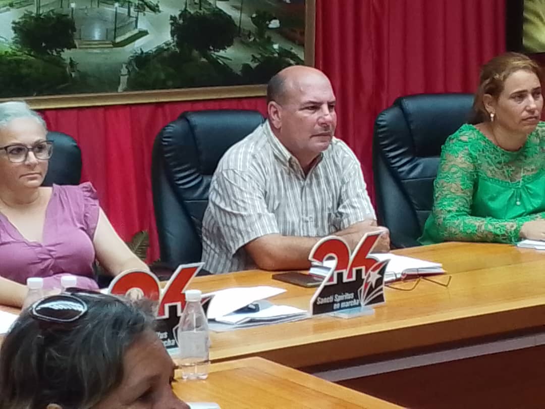 PerezF_Yeney's tweet image. Las comisiones de trabajo de la @AsambleaCuba se preparan para la rendición de cuentas del CITMA, fortaleciendo la transparencia y el compromiso con la protección del medio ambiente en Cuba. 🌿🇨🇺 #CITMA #SanctiSpíritusEnMarcha