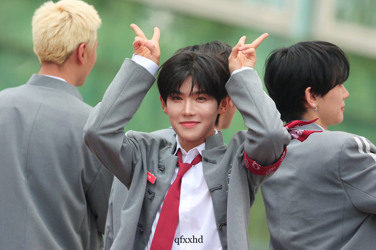qfxxhd's tweet photo. #イチェン #YICHEN #이첸 #亦辰 https://t.co/xyvk5eQs35