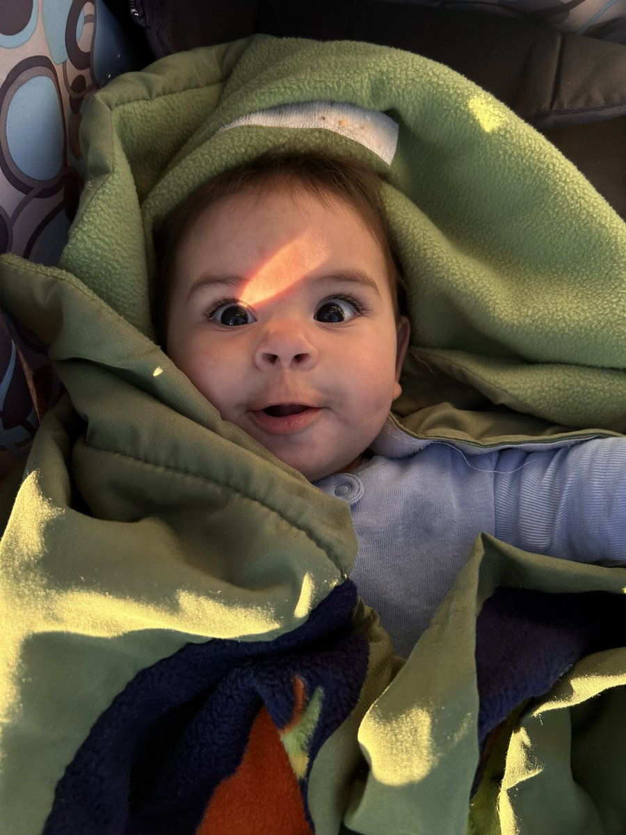 Los ojitos más lindo que vi en mi vida 💚