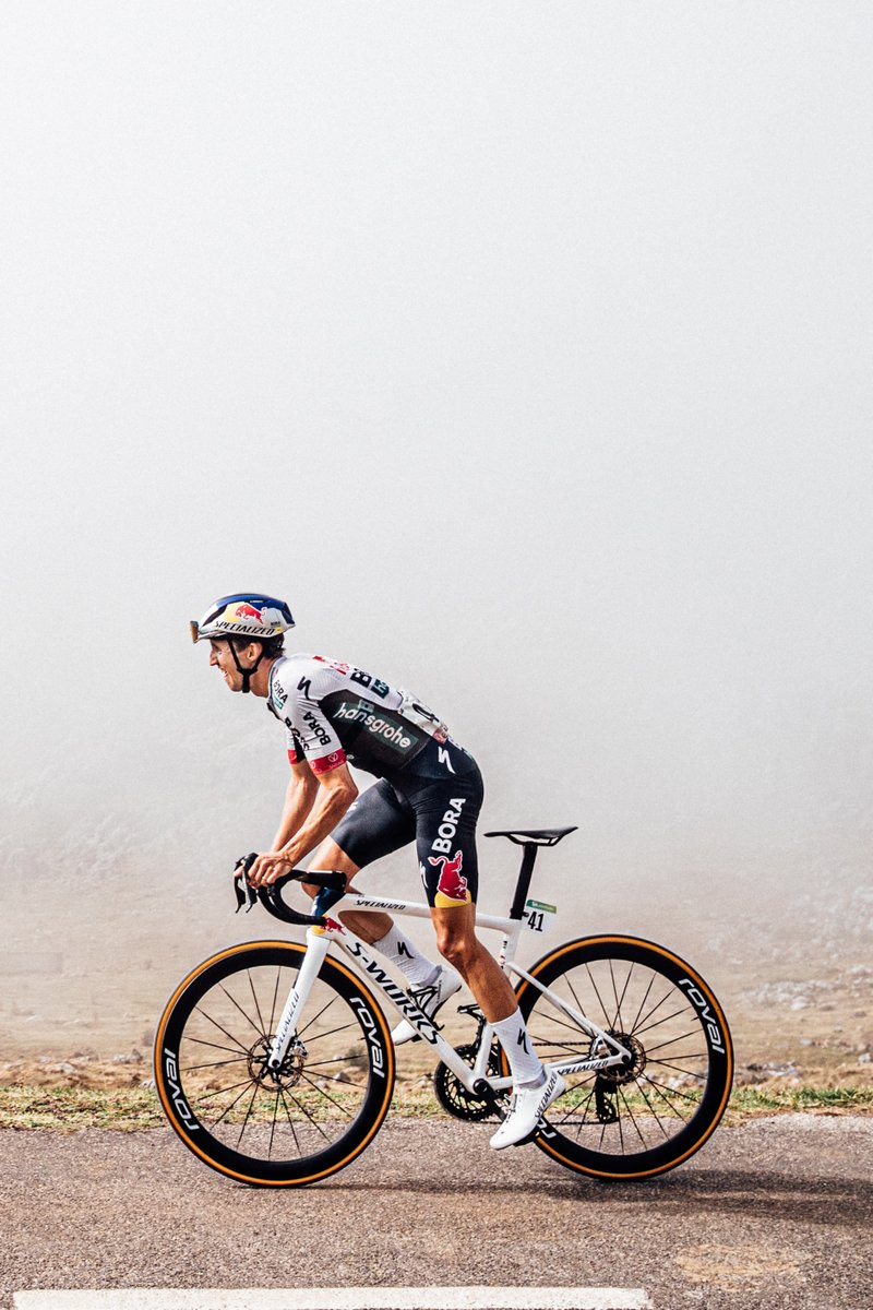 The stars are aligning for a late Jai Hindley ambush in Vuelta a España: 'It's all to play for'

Read more: rouleur.cc/blogs/the-roul…