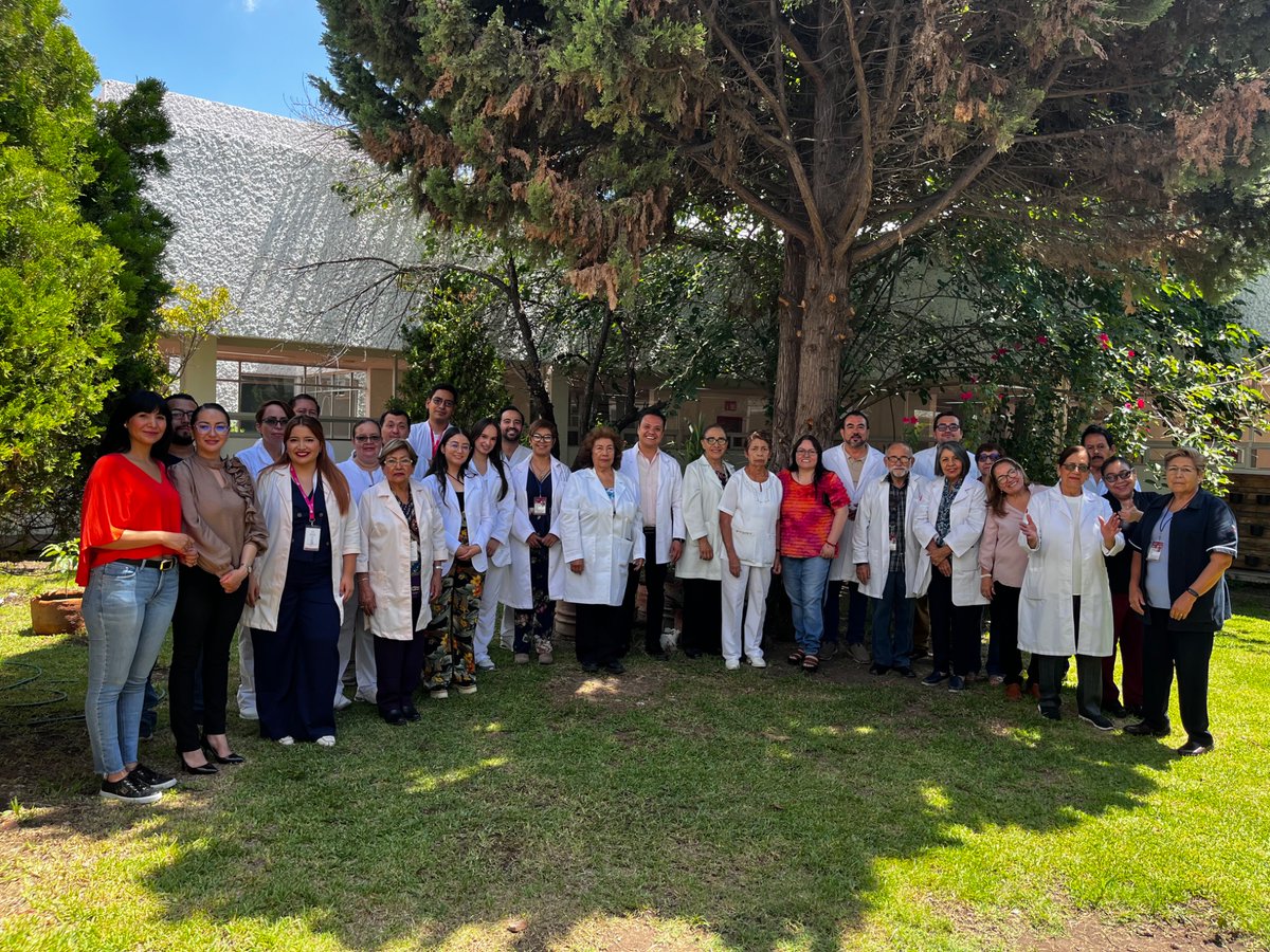 IsssteDurango's tweet image. 🎉 En el #ISSSTEDurango celebramos 30 años de la Clínica de Medicina Familiar 🏥.
Gracias a nuestro personal por su entrega y a la derechohabiencia por su confianza. 💙