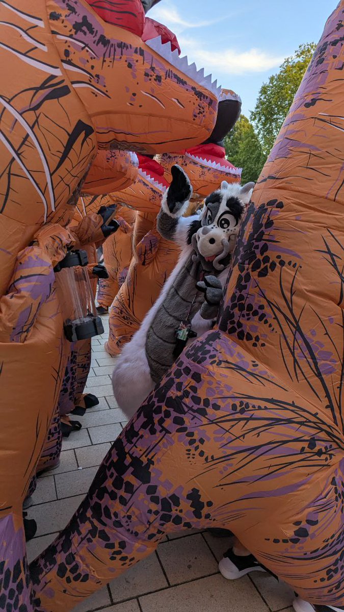 moodlemarin's tweet photo. Help! I'm surrounded!!! Reeee!

📸: @TreyLep 

#furry #furries #furryfandom #Eurofurence29 #ef29 #Eurofurence #fursuiter #fursuit #fursuiting https://t.co/xu4p8aaHRQ