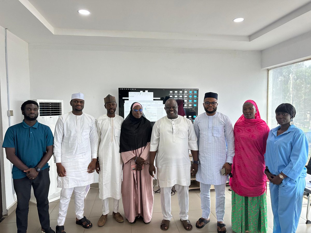 BYTESPARK_TECH's tweet image. Empowering the future. Last week Thursday, our team at Bytespark Tech participated in a capacity building training session that was both insightful and engaging. We&apos;re committed to continuous learning and growth.

#CapacityBuilding #TeamBytespark #TechExcellence