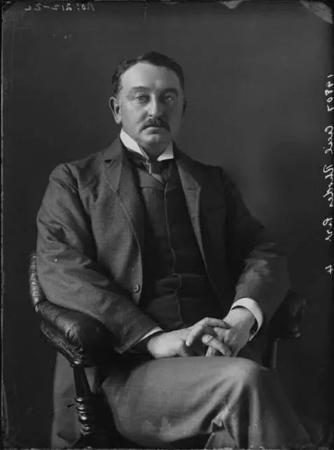 For Shonas joining to celebrate mzilikazi day is the same as joining Rhodies celebrating cj rhodes day in the name of culture. The only difference btwn the two is the colour of their skins!