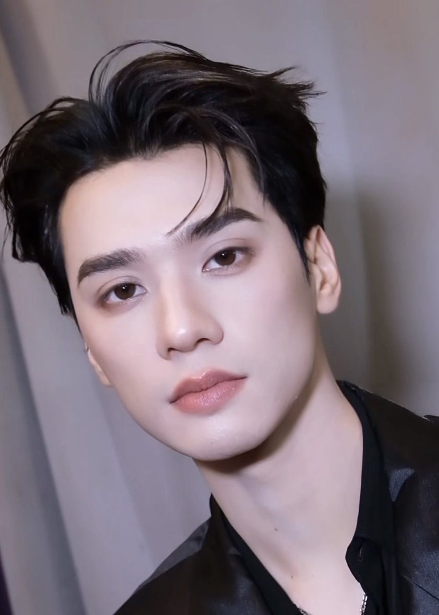 หล่อมากพ่อจ๋า 😭😭😭😭😭😭😭
