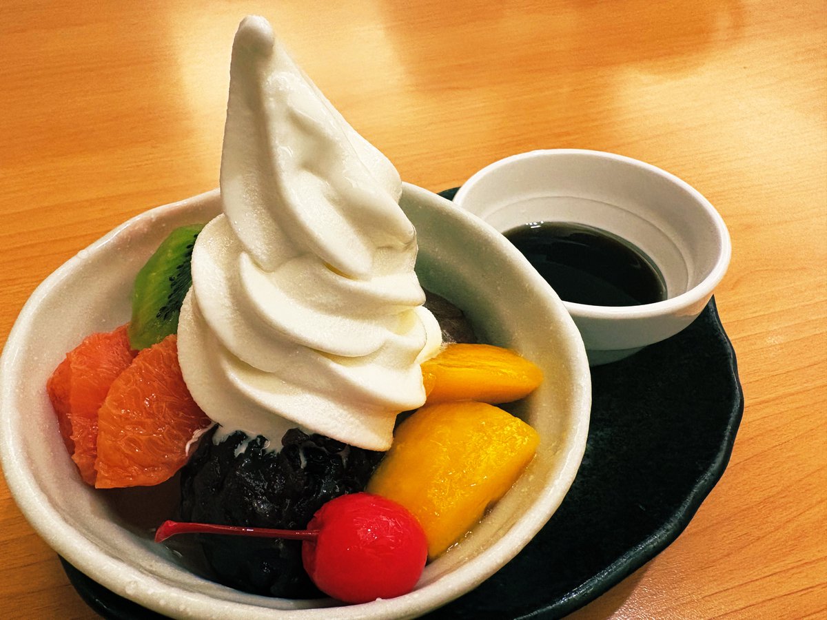 tatsuya__tree's tweet photo. 無事23歳になりました。
時の流れの速さに只々驚くばかりです。
常に初心を忘れず、今後も堅実時々自由に邁進します。
祝ってくれた方々に感謝です！！ https://t.co/FGRhxW7Y8q