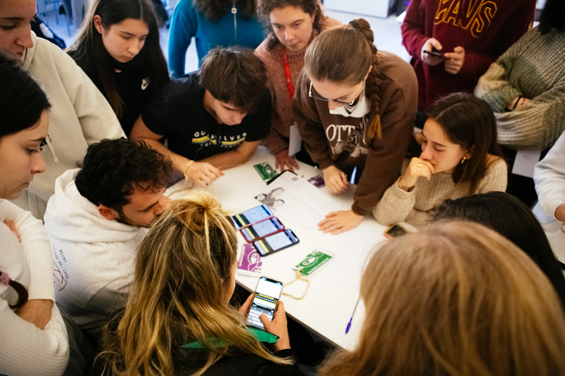 🎓 Desde <a href="/EducaSJD_es/">Educa SJD es</a> ofrecemos recursos como charlas o proyectos #ApS para trabajar en el aula y transformar el mundo a través de la #educación. ¿Te sumas?

👉 Más información enhttps://bit.ly/4mTQOvu. También nos puedes escribir a 𝘀𝗼𝗹𝗶𝗱𝗮𝗿𝗶𝘁𝗮𝘁.𝗲𝗱𝘂𝗰𝗮@𝘀𝗷𝗱.𝗲𝘀