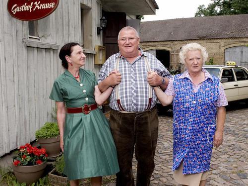 Ach Leute, jetzt ist bei "Krauses" auch Schluss. Olle Horst ist im Alter von 83 Jahren gestorben!
Ruhe er in Frieden und danke für seine tollen Filme mit ihm!