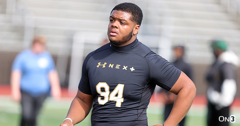 Blue White Illustrated tweet media