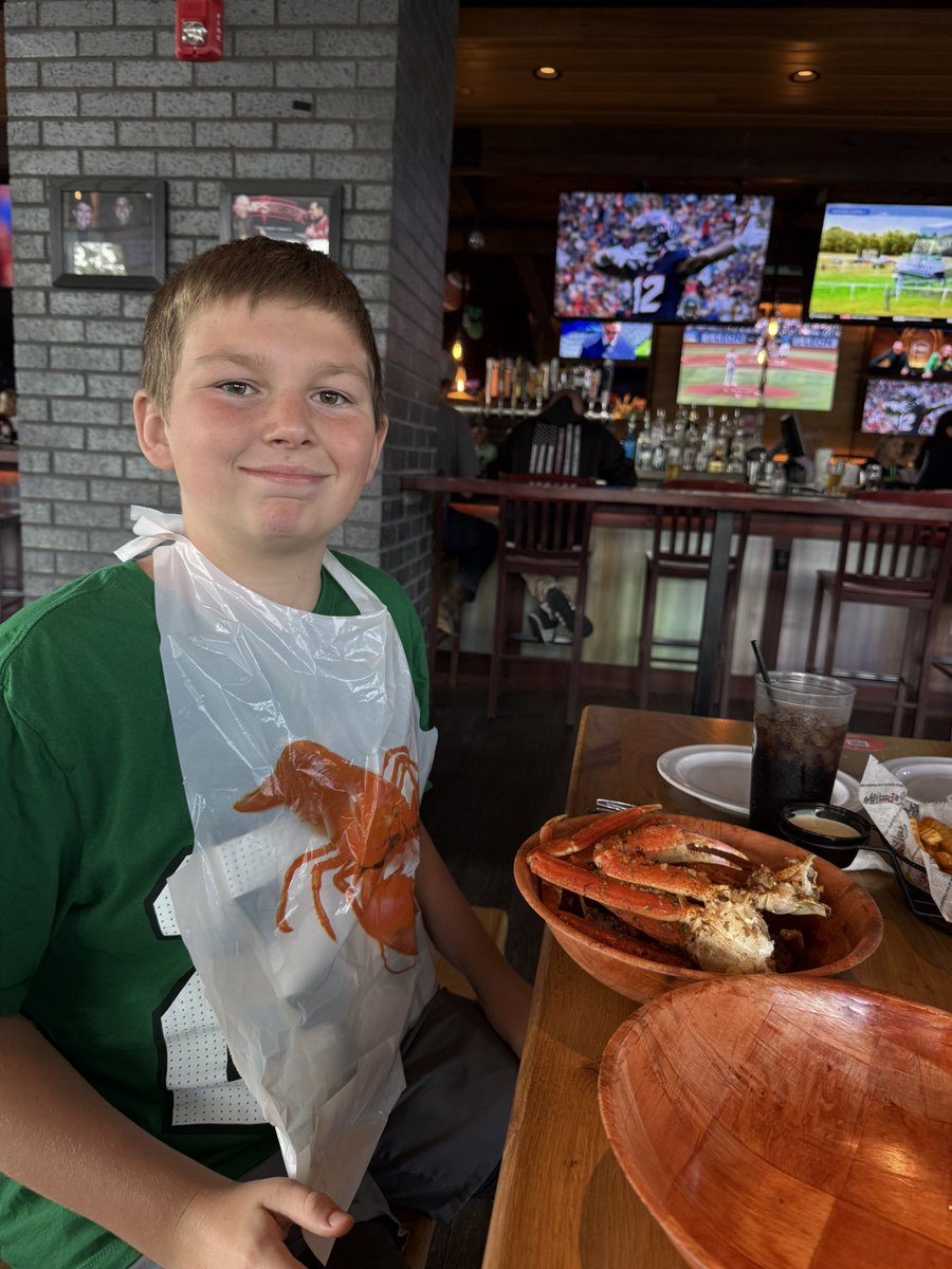 mjbgetty's tweet photo. Happy 14th Birthday Connor!!! 🎂🥳🎉 You have the best army for support! 💙💙 https://t.co/RHHFWm9Kjj