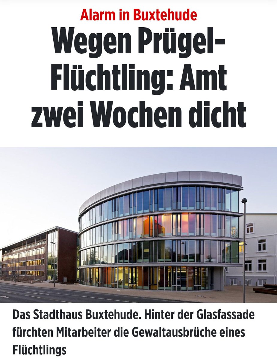 Die Stadt #Buxtehude wird von einem gewalttätigen sudanesischen Flüchtling geradezu terrorisiert.
Selbst vier Polizisten kamen gegen ihn kaum an.
Daher handelt die Stadt jetzt konsequent:
Sie schließt das Stadthaus für den allgemeinen Publikumsverkehr!
Deutschland, 2025! 🤦🏻‍♂️🤡🤬
