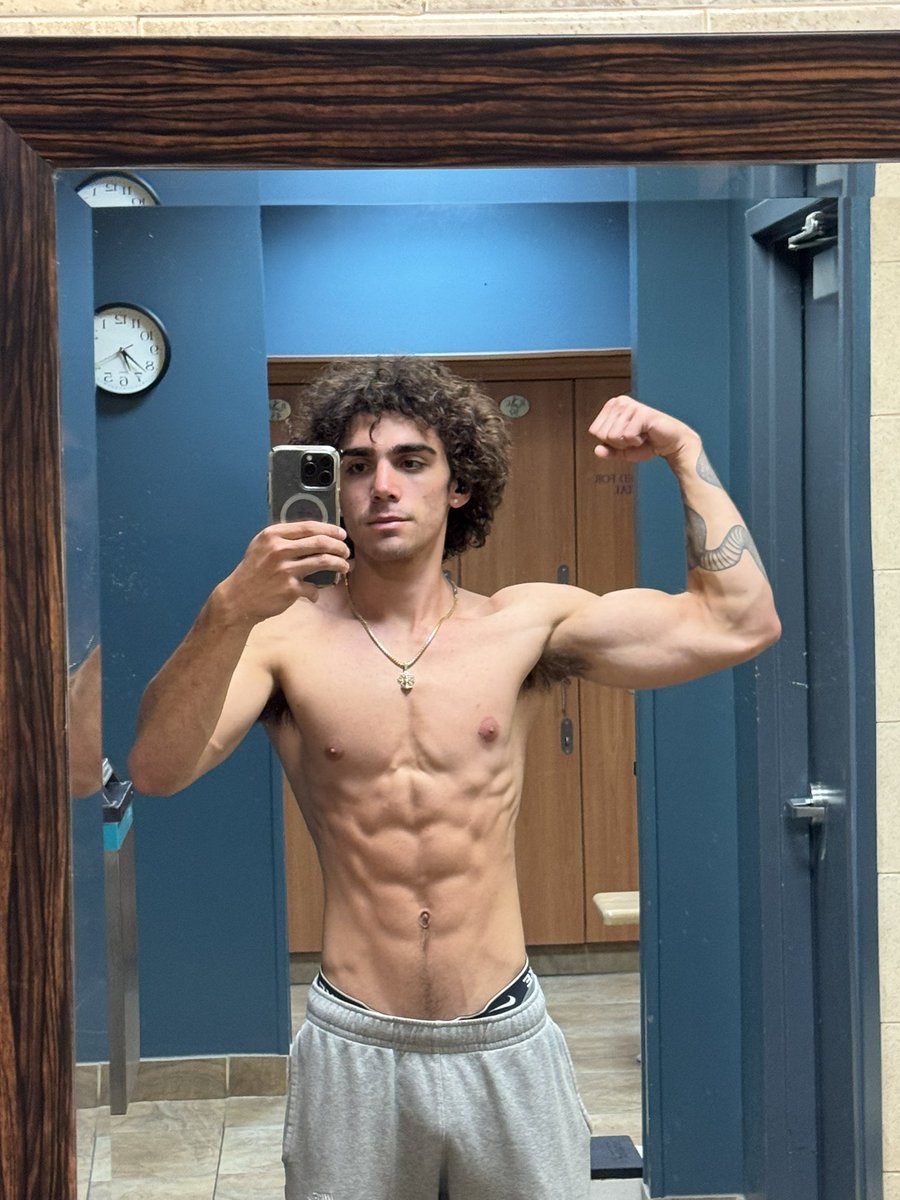 Stopped posting cuz u losers stopped sending. Make it worth my time &amp; i’ll come back. I don’t do this for free. 
#findom #cashmaster <a href="/diamond__here/">Diamond</a> <a href="/RT4MastersBR2/">RT4Masters 🔄 🌎</a>