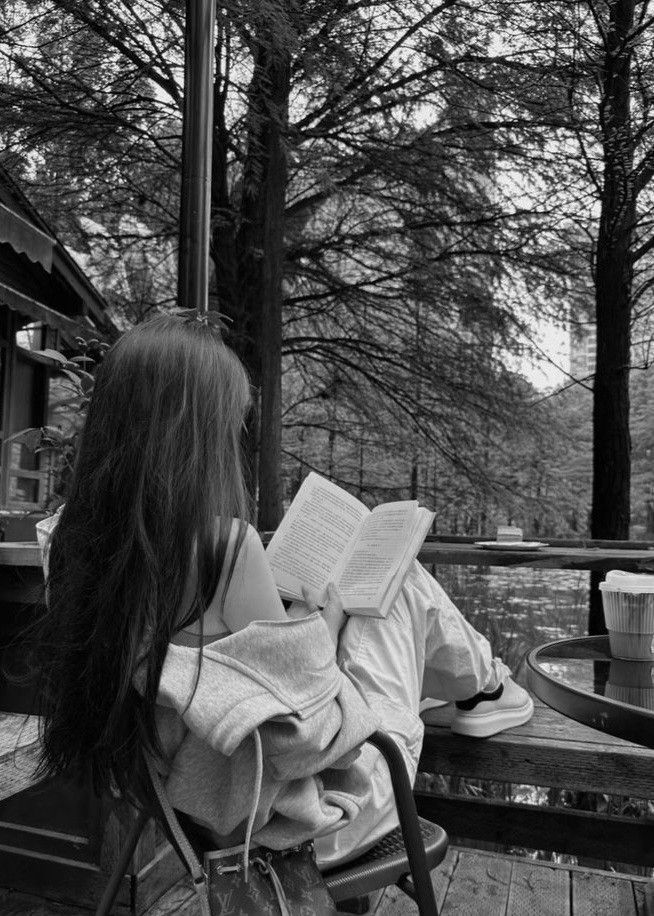 BookTasters's tweet photo. Paused mid-sentence just to feel the ache a little longer. https://t.co/9E2l20GlTW
