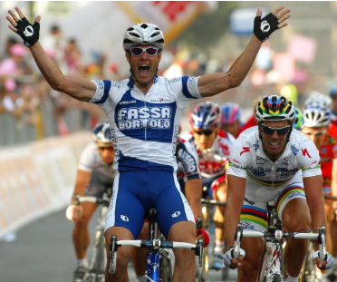 En el próximo Podcast🎙️, <a href="/gzlz11/">Miguel González</a> y <a href="/JorgeLuislvar12/">Who gOusThere?</a> nos hablarán de uno de los más grandes de la velocidad: Alessandro Petacchi. Podéis dejar comentarios y preguntas, gracias: