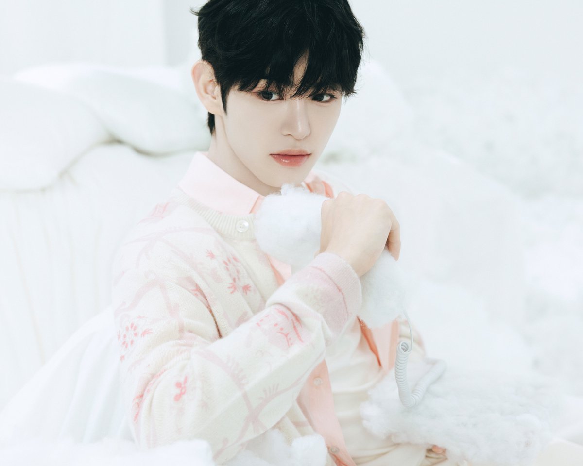 First Love Manual Book 1. CRUSH
너만 빼고 모든 게 다 흑백으로 보이네

KickFlip The 3rd Mini Album "My First Flip"
2025. 9. 22. 6PM(KST) Release!
kickflip.lnk.to/MyFirstFlip

#KickFlip #킥플립
#My_First_Flip
#민제 #Minje