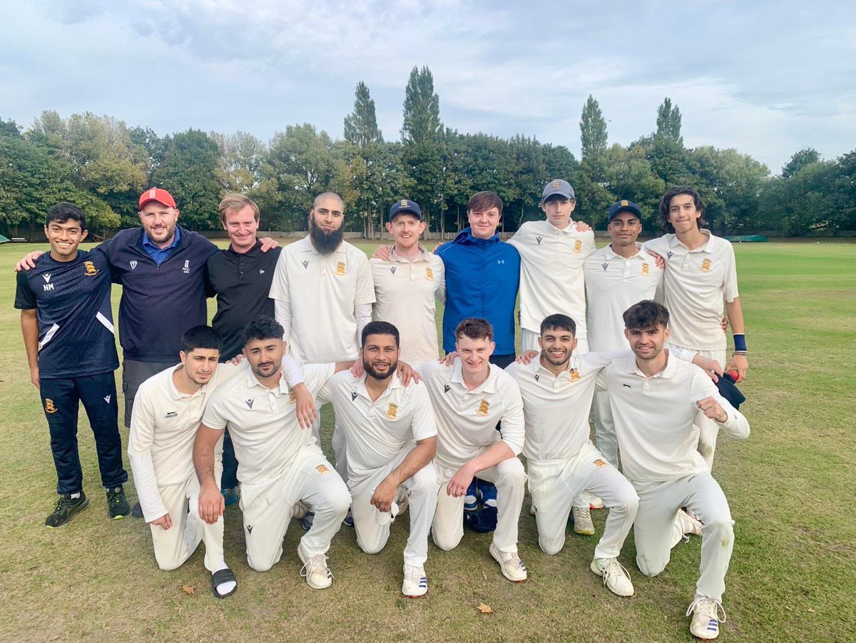 STRETFORD 2ND XI ARE PROMOTED! 🔵🟡

For the first time in 9 years the 2nd XI have gained promotion and will be competing in Division 5 next season! 

Congratulations to Captain Connor Bliss and the whole squad

Allez Les Bleus 🔵🟡