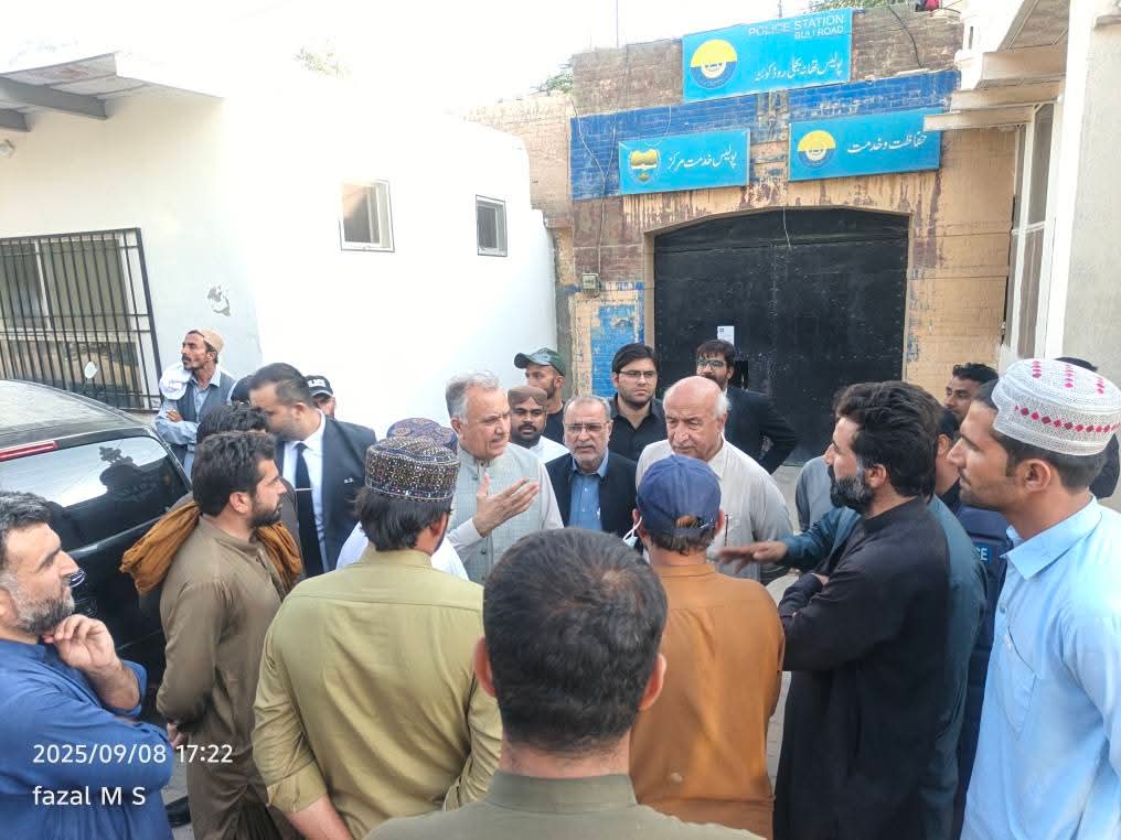 پارٹی دوستوں سے بجلی گھر تھانہ میں ملاقات اس دوران نیشنل پارٹی کی قیادت بھی موجود ہے.