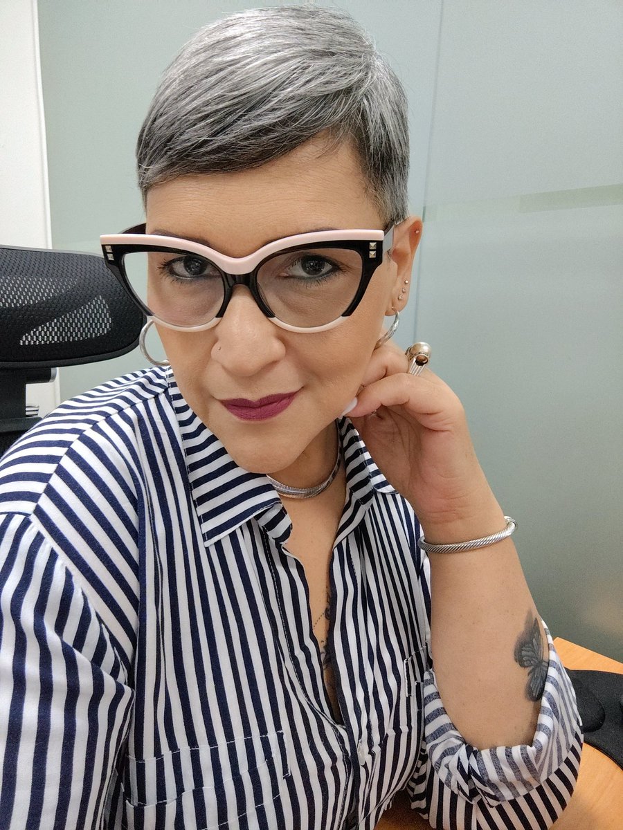Lunes de rayas 🖤🤍🖤🤍