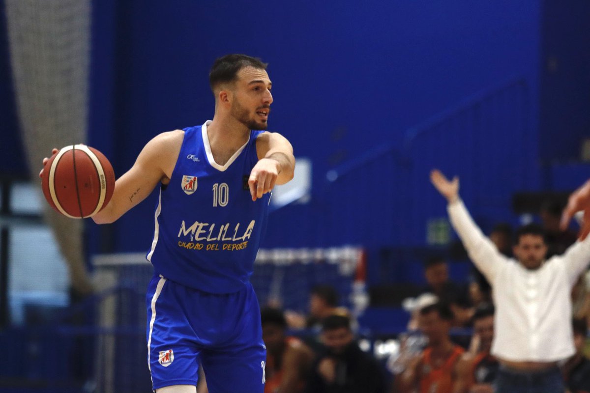 #Deportes🏀⚽️🏉

En el programa de hoy conocemos a <a href="/marc10garcia/">Marc Garcia Calvo</a>, nuevo fichaje del <a href="/basquetcalvia/">Bàsquet Calvià</a>. Además, repasamos la participación de Zahía Pérez en el Mundial de Rugby y la primera derrota del Platges de Calvià. 

👉🎧shre.ink/S0wT