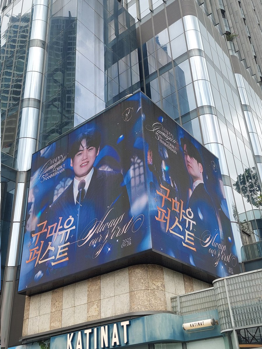 _googah_'s tweet photo. you are my pride 🫳🐻✨️
ALWAYS WITH GUMAYUSI
#HappyGuma5thdebut 
#구마유시 
@gumayusi_min https://t.co/27rViWQq8F