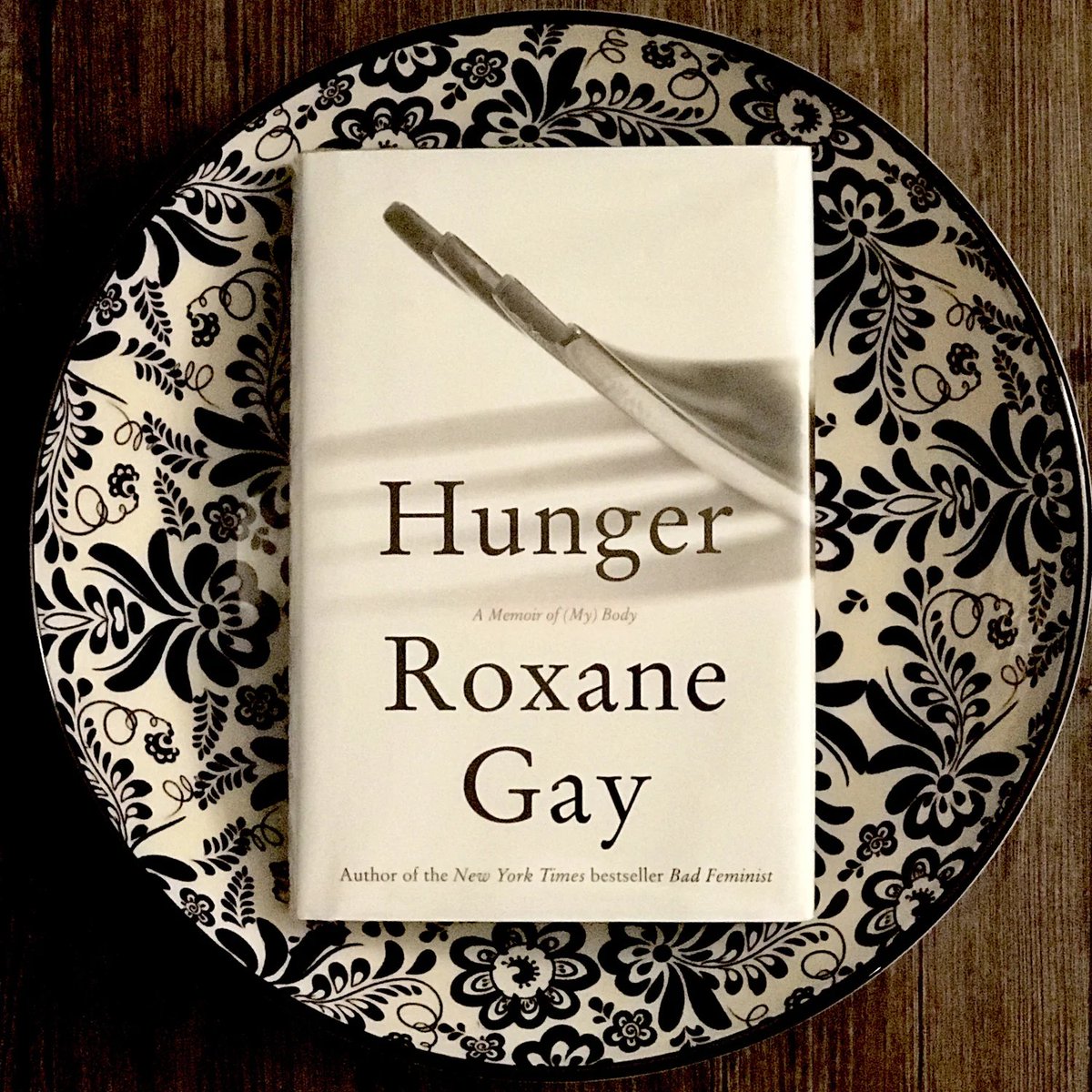 ItsAboutWomen1's tweet image. Roxane Gay’s Hunger is a raw and courageous memoir of body, trauma, and survival. With honesty and vulnerability, she shares how pain shaped her relationship with food and identity, offering readers a powerful reflection on resilience, self-acceptance, and compassion.
#InHerWords