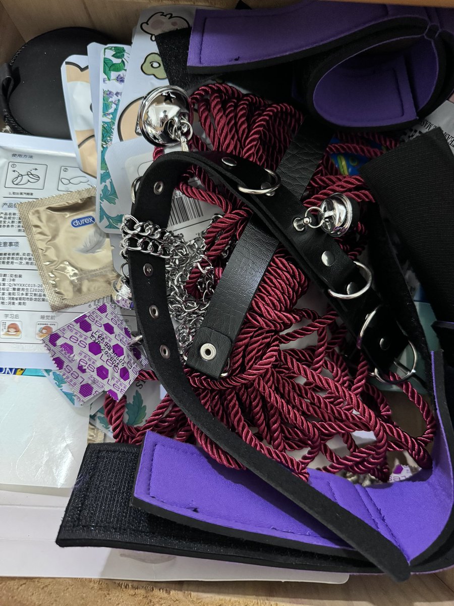 Zero one tweet media