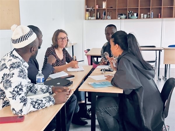 villageois2_0's tweet image. En sejour à Paris, notre Directeur Exécutif a visité l’ONG Banlieues Climat. Une des fondatrices, Sanaa Saitouly nous a partagé leurs actions pour la justice climatique et l’autonomisation des jeunes.  #BanlieuesClimat #JusticeClimatique #CCFD