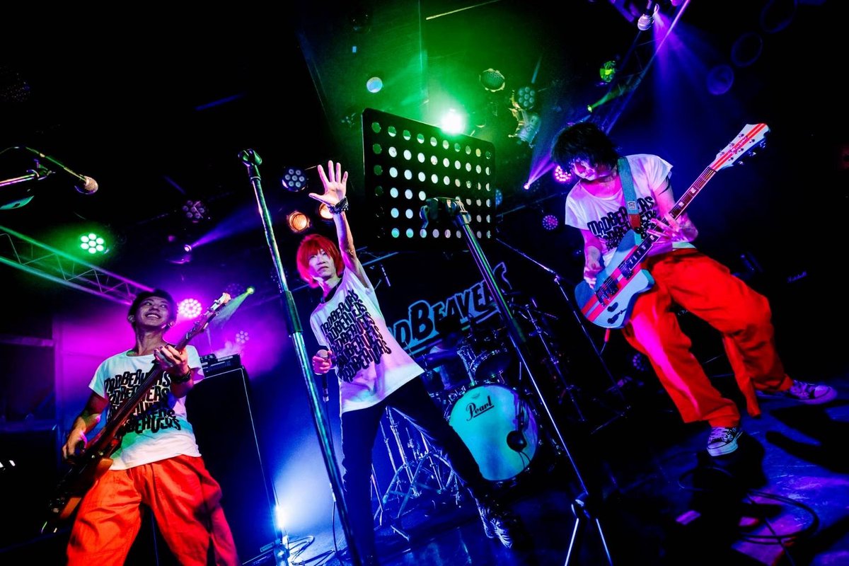 madbeavers_info's tweet image. #MADBEAVERS presents
&quot;TOO MUCH HEAVEN vol.1&quot;

最後は #CASCADE TAMAさんを迎えてFLOWERS OF ROMANCEとピンクスパイダーをセッション！🌹🕷️🩷
大盛り上がりで締めくくりました！

Photo by 
@tsuchida_photo