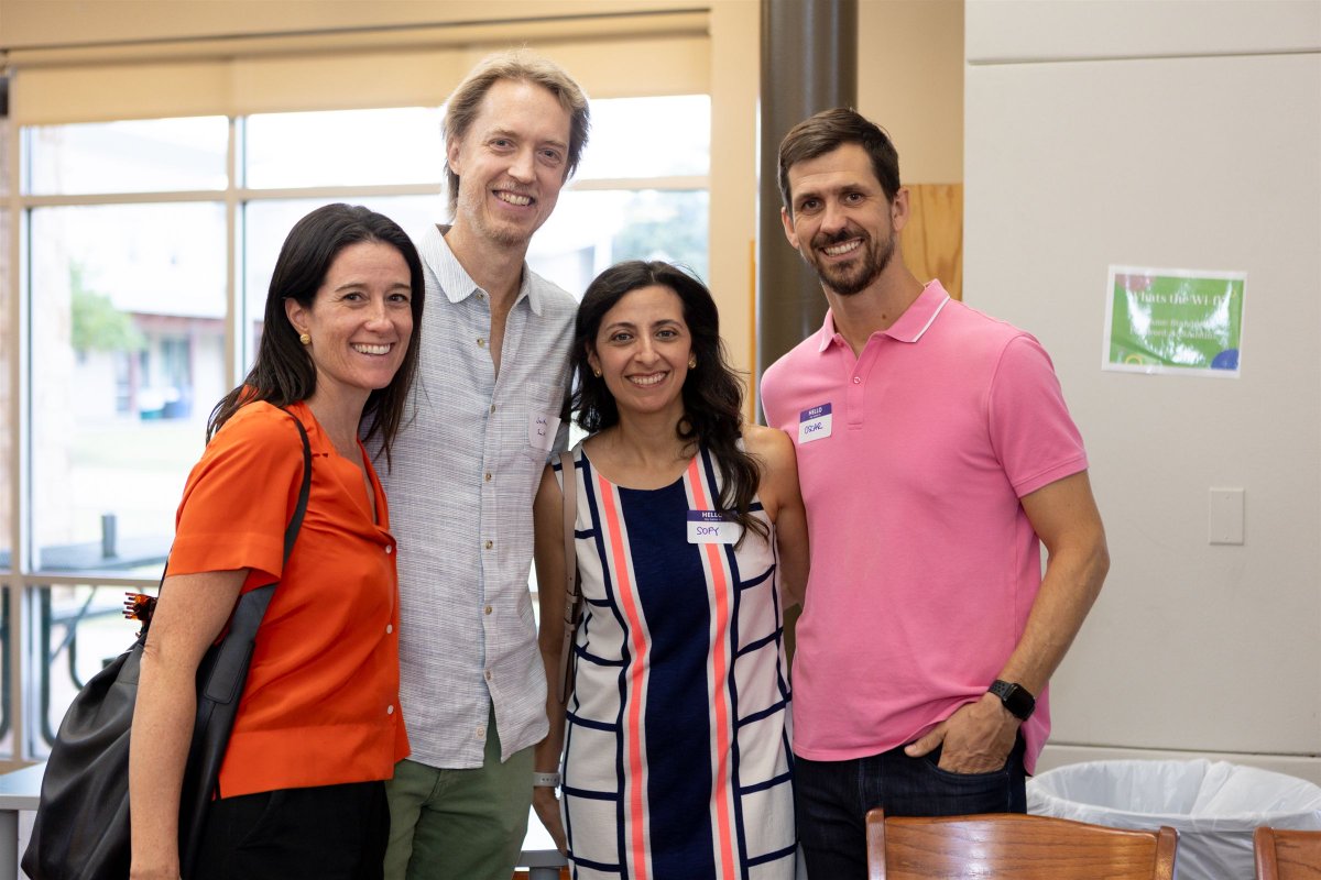 🚨TONIGHT! 🚨 Don't Miss the 3rd-Annual Beloved Community Dinner! 

Gather together with SAS  families over dinner on Sept. 8th. This is a free event, open to the entire SAS community.

📆 Monday, Sept. 8: 6:00 - 7:30 pm
📍DFAC at SAS Upper School 

sasaustin.org/news-detail?pk…