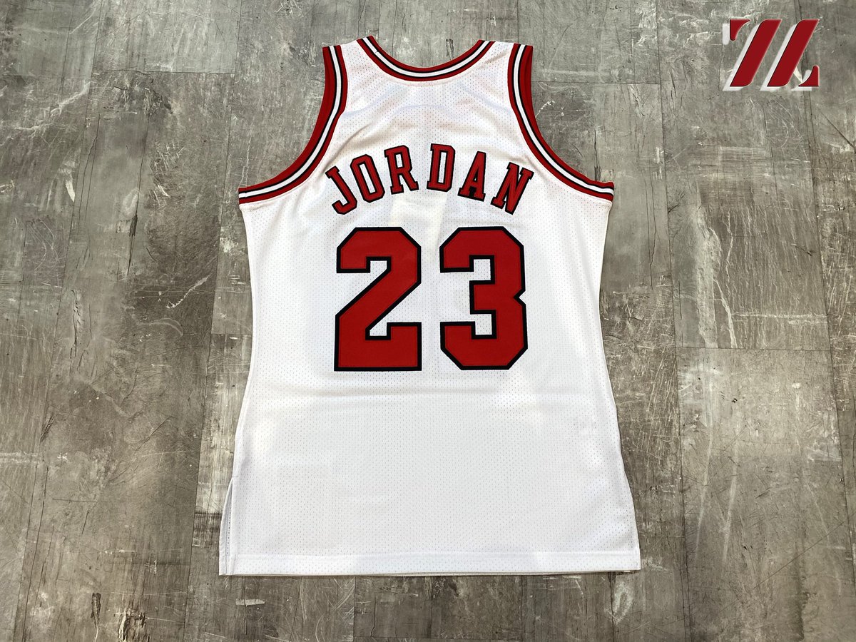 SuccezZTheStore tweet media